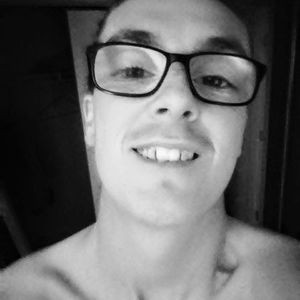 Meet your Posher, Dennis